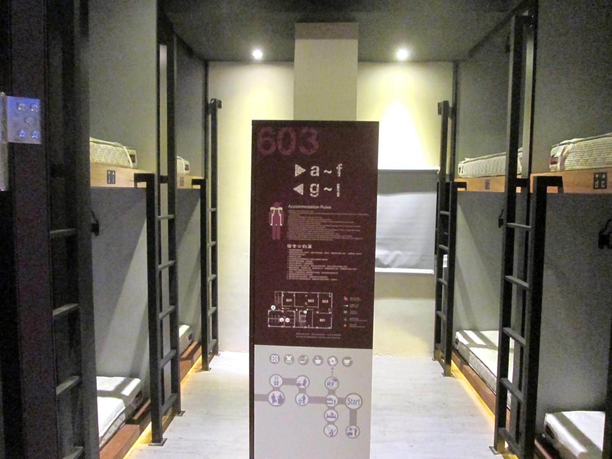 Kiwi Express Hotel-Taichung Station II Szoba fotó
